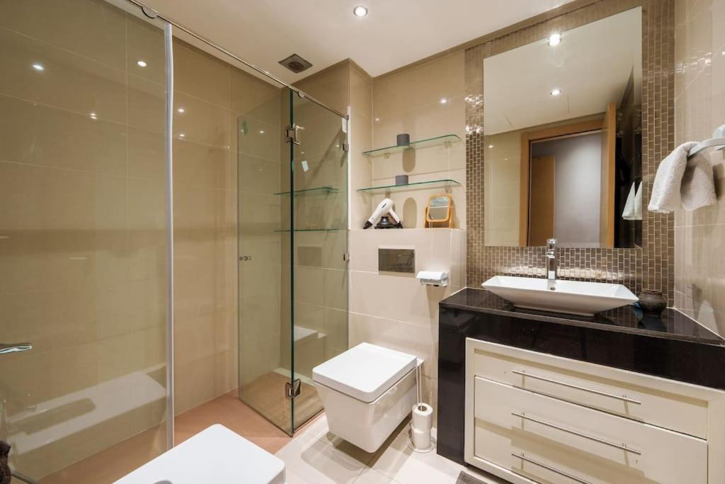 Appartement Poolside Apartment's-green View *