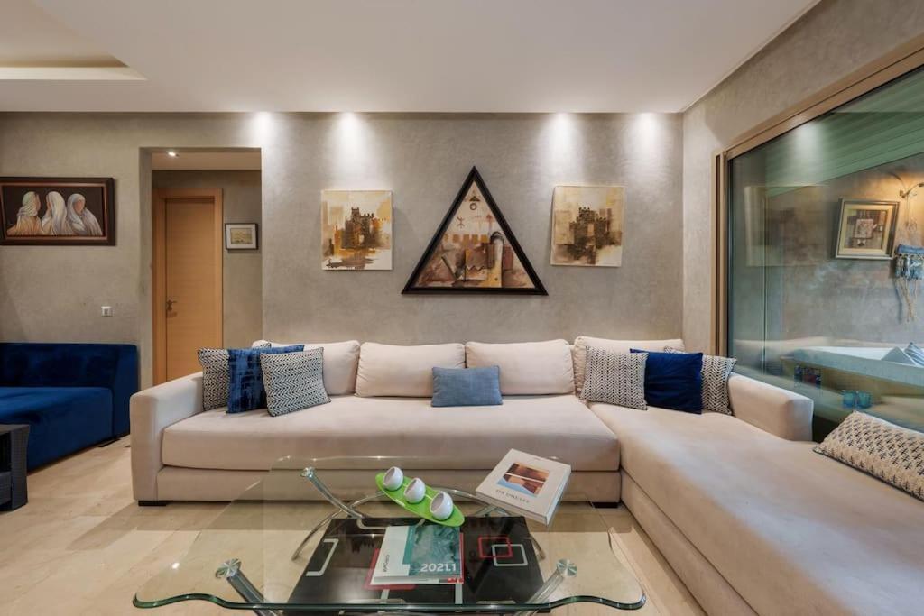 Poolside Apartment's-green View